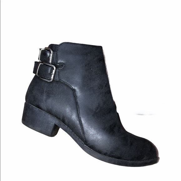 Twisted size 8 Alexia black buckle ankle booties - Picture 2 of 9